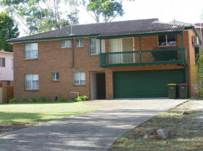 Catalina', 7 Catalina Close - Air conditioned large home with boat parking